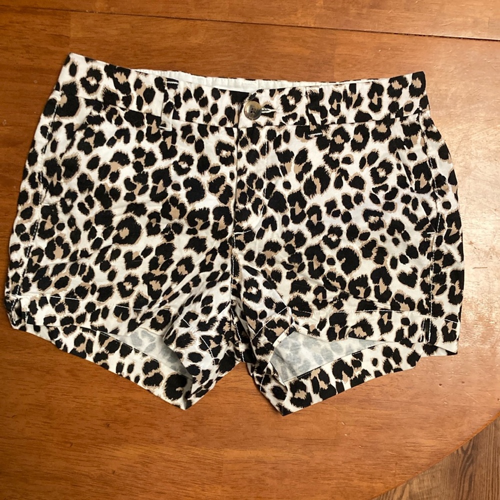Old Navy leopard Everyday shorts size 2
